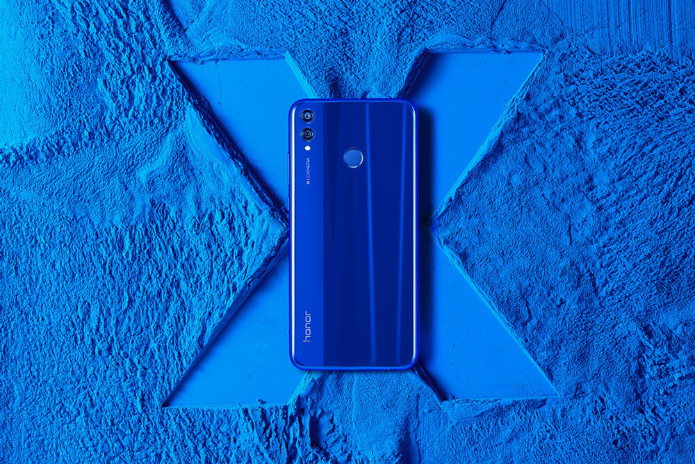 Купи смартфон HONOR 8X и получи билеты в кино!