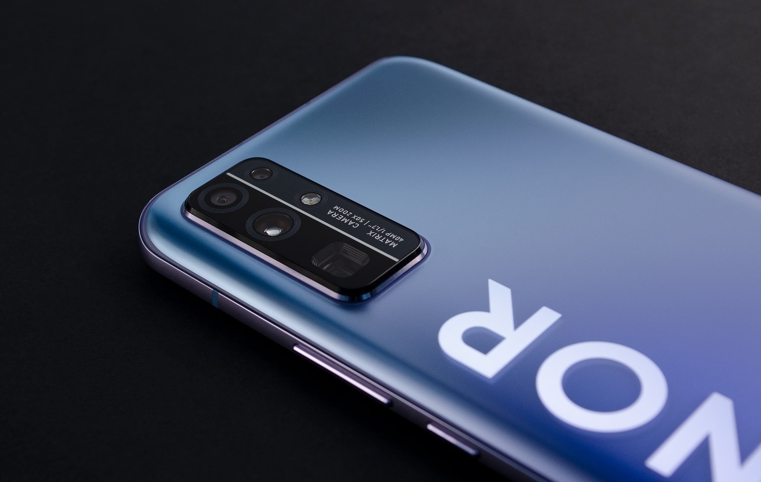 Первый 5G смартфон HONOR уже в Беларуси