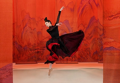 为动容，添从容