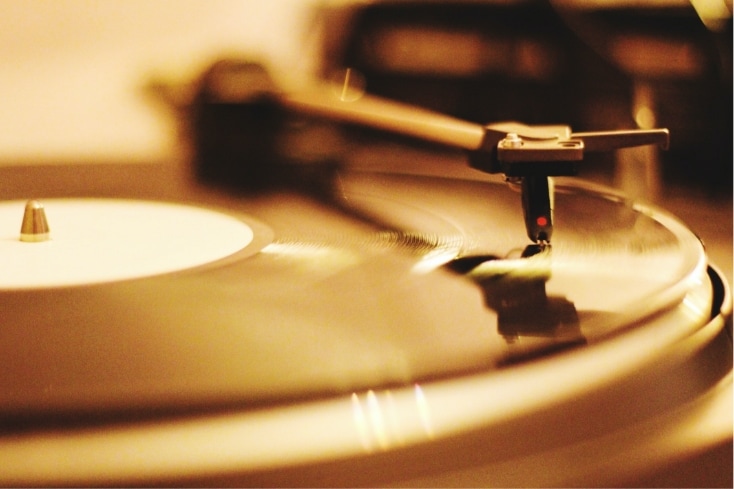 荣耀Earbuds X5 EQ音效带你“声” 临其境1