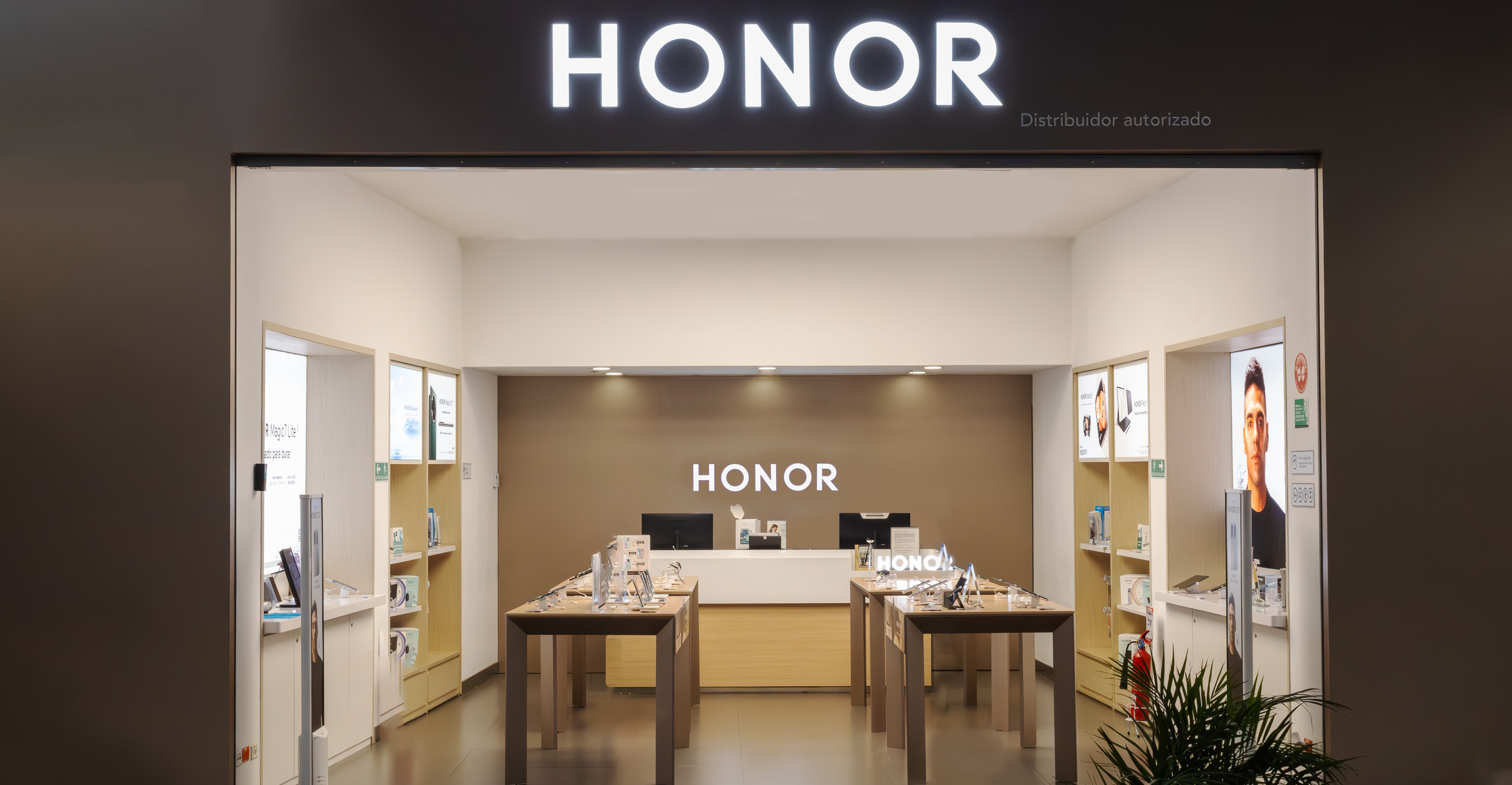 HONOR Store Mall Plaza