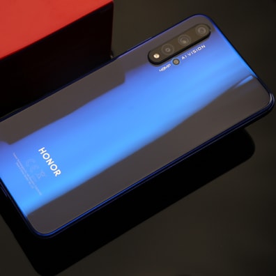HONOR 20