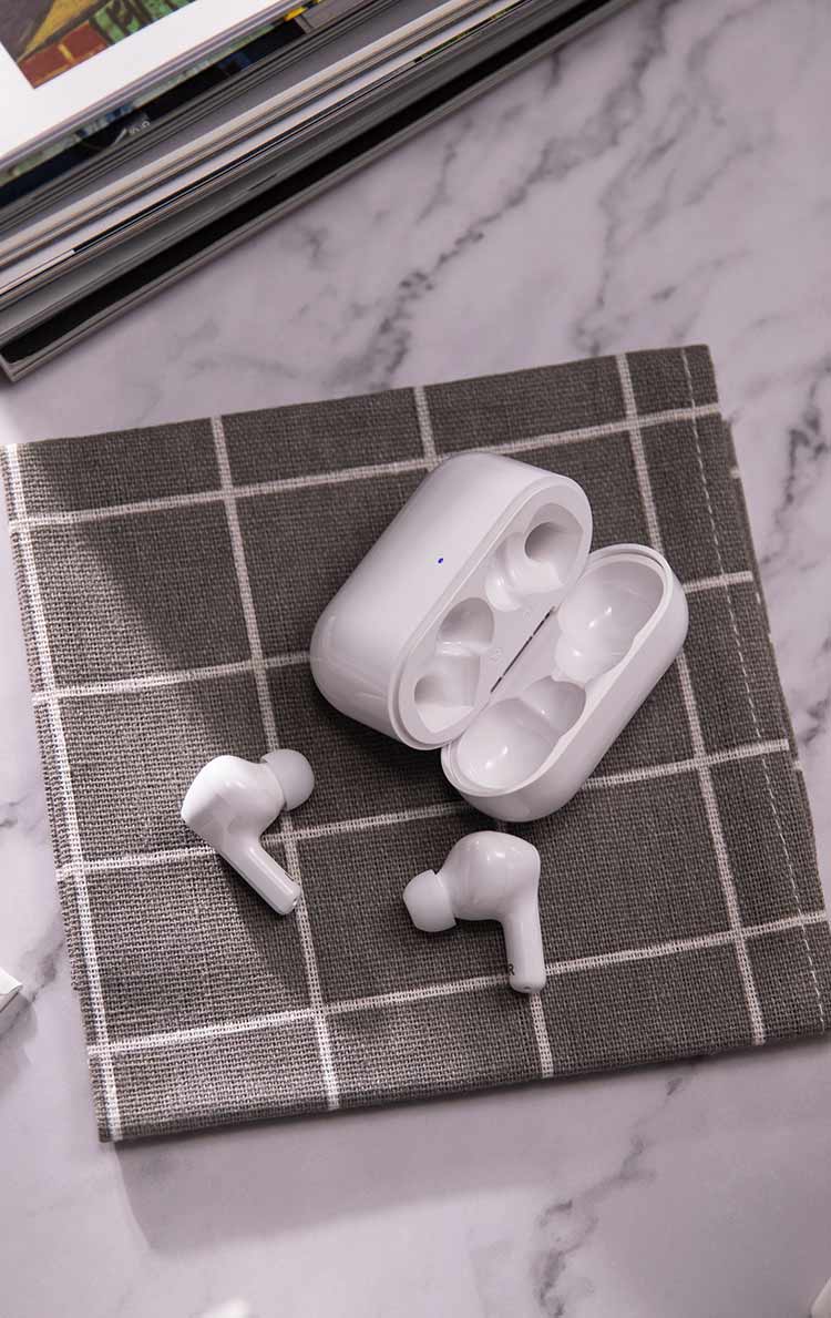 True Wireless Earbuds