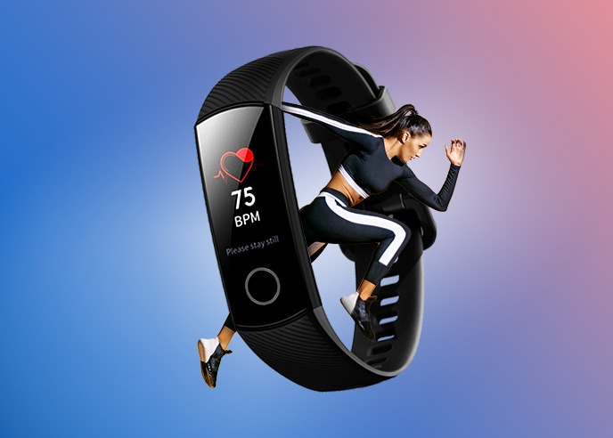 Cvičí celé Česko. HONOR odstartoval domácí online workout se známými fitness trenéry