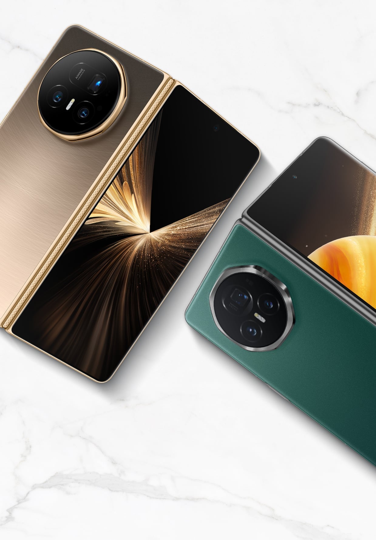 HONOR Magic V5
                        und HONOR Magic V3 im Vergleich