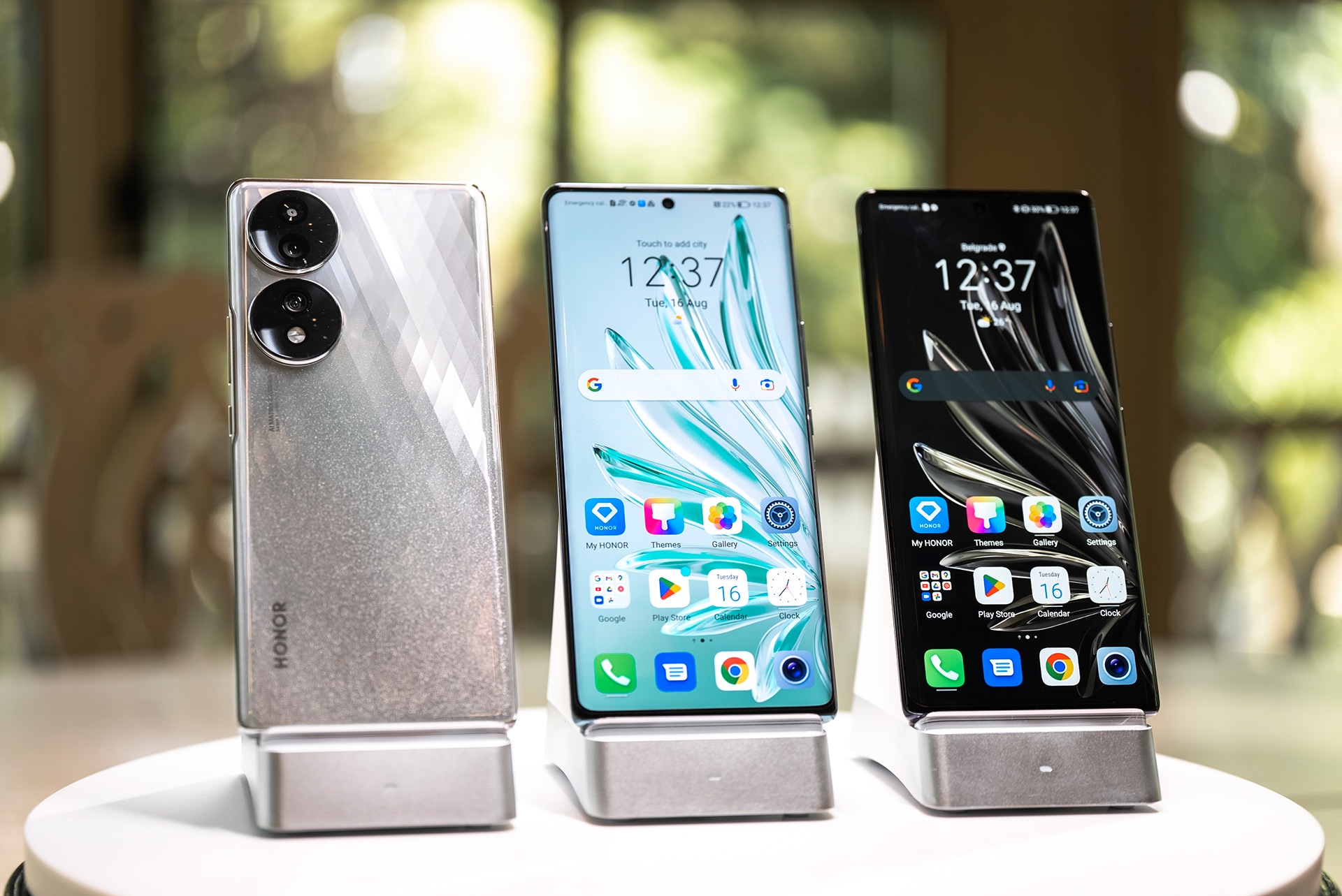 EISA-palkittu HONOR 70-älypuhelin on nyt Suomessa – tulevaisuudessa HONOR tuo myös taittuvanäyttöisen puhelimen Euroopan markkinoille