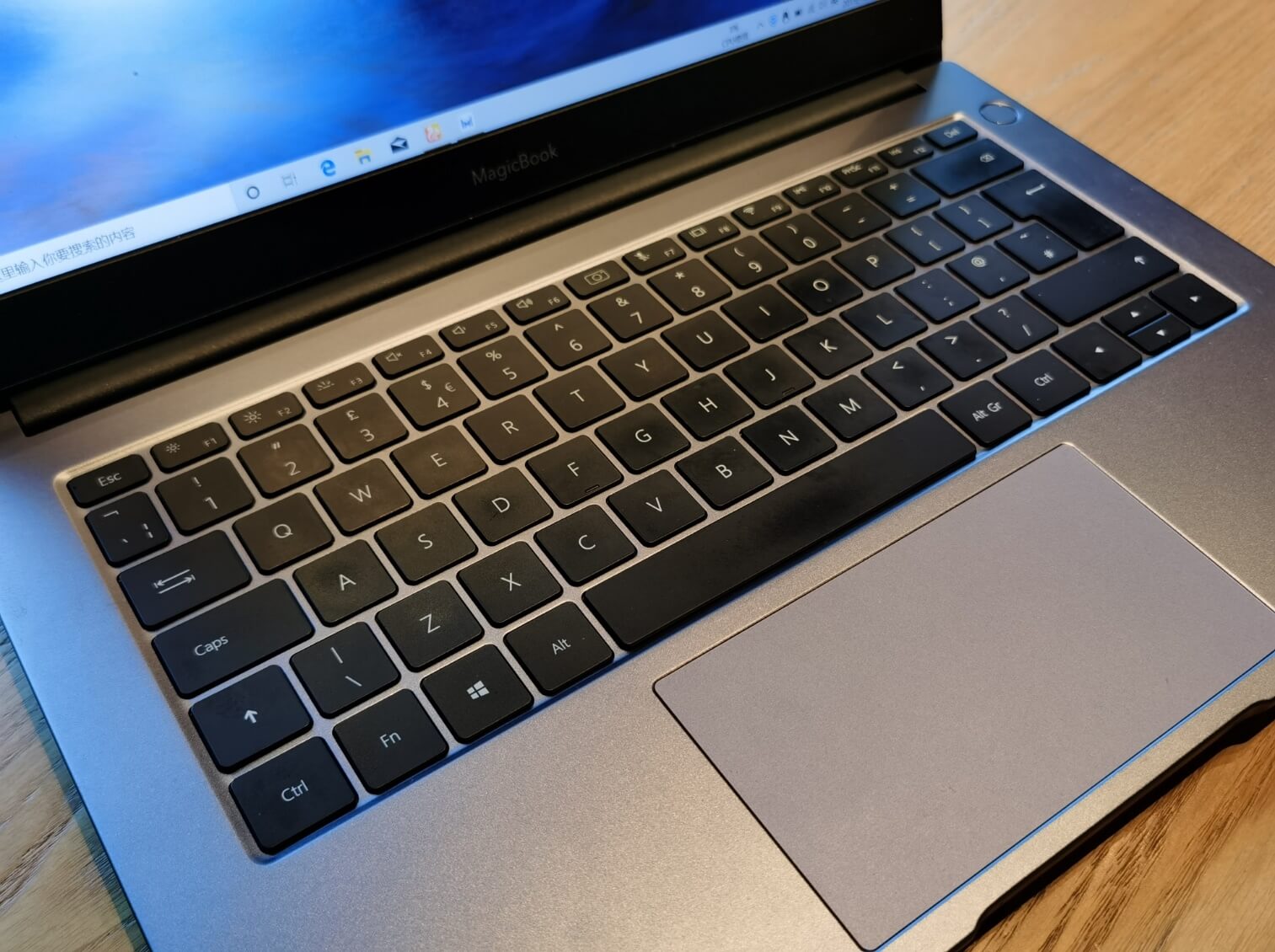 [HONOR MagicBook 14] A Lightweight Laptop that Punches Above its Weight!