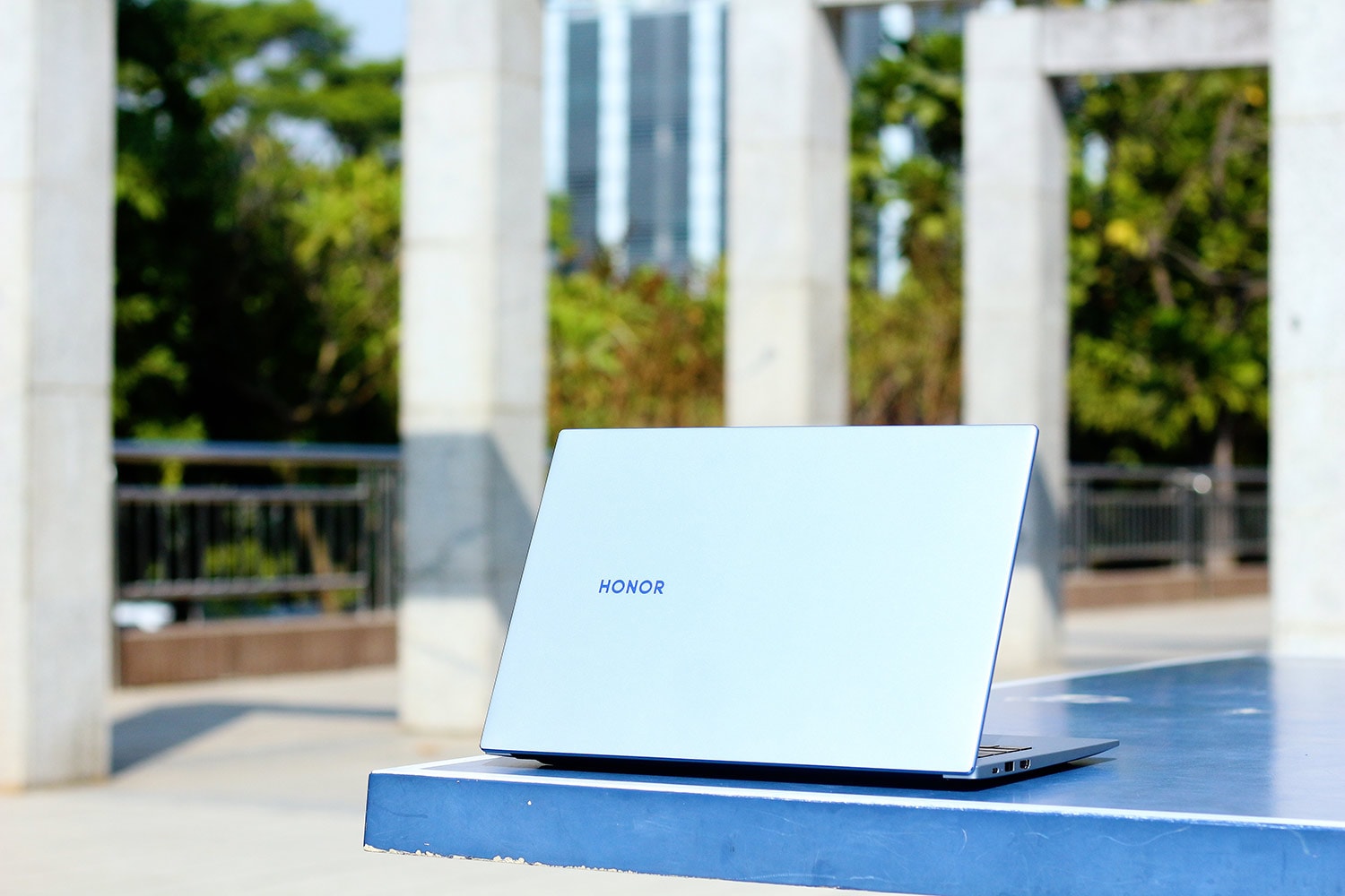 HONOR MagicBook 14: A Laptop You Can Take Charge Of