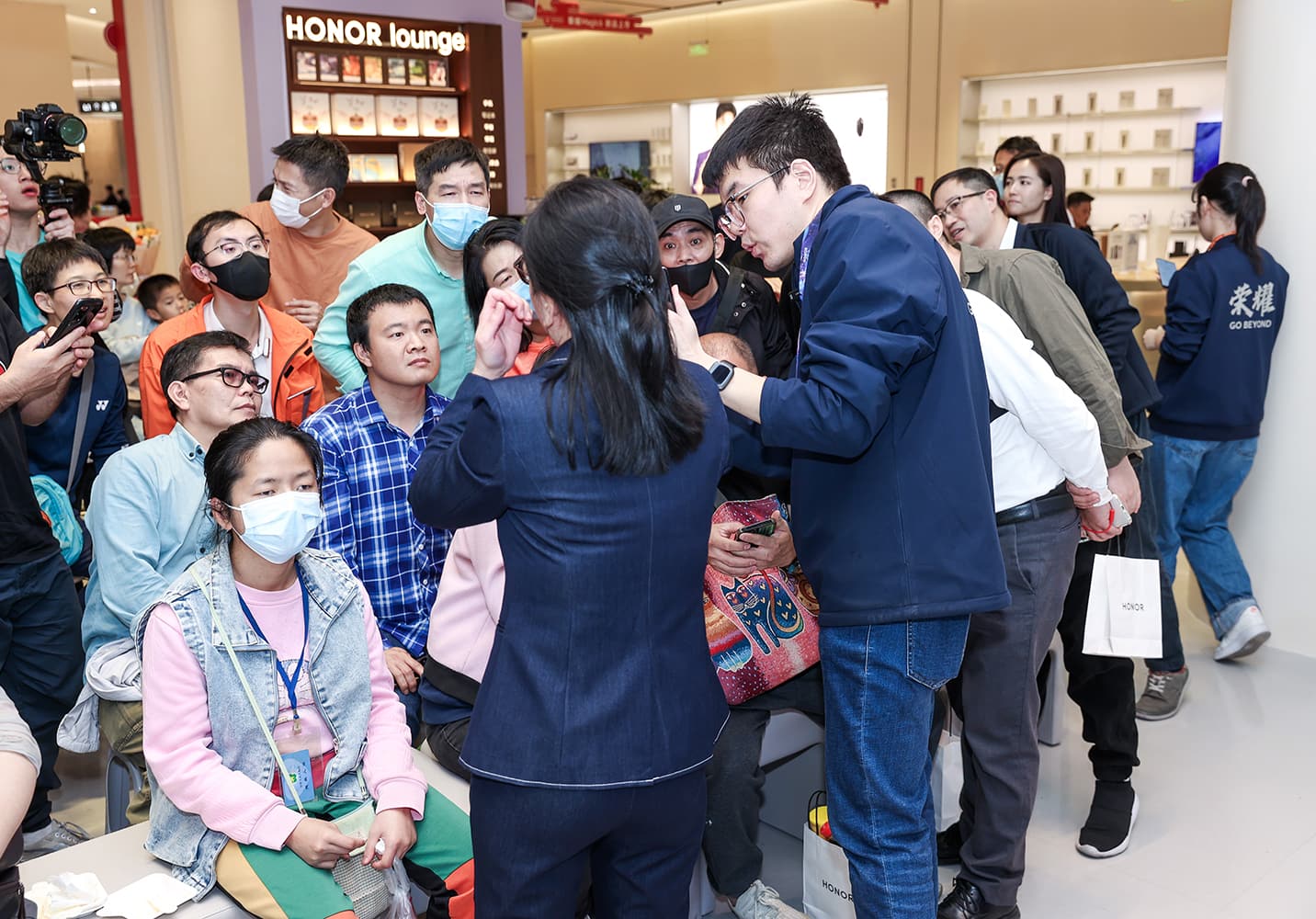 HONOR LIFE Store (Coastal City Shopping Center, Shenzhen) 4