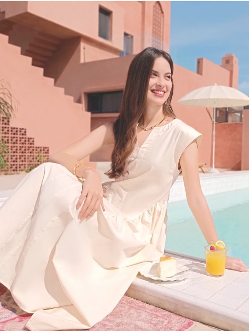 256GB Super-large storage capacity. Years of precious memories. 5