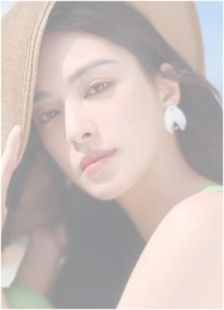 256GB Super-large storage capacity. Years of precious memories. 8