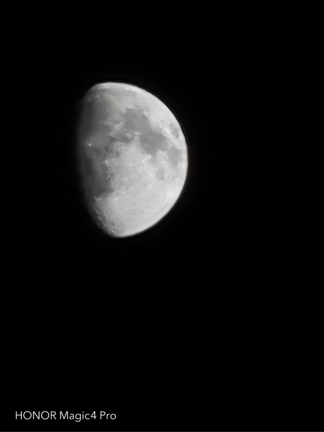 Lune dans la nuit noir-Lesnox