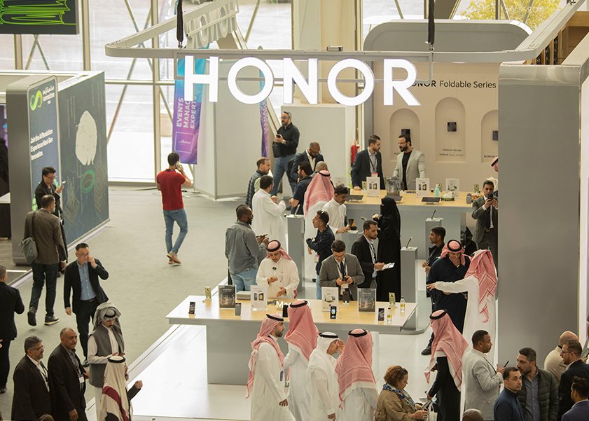 علامة HONOR تعلن عن إطلاقها الإقليمي الأول لهاتفها الرائد في السعودية خلال ملتقى LEAP 2024