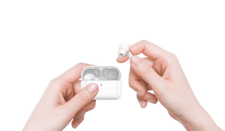 How to Wear Earphones to Achieve Optimum Experience